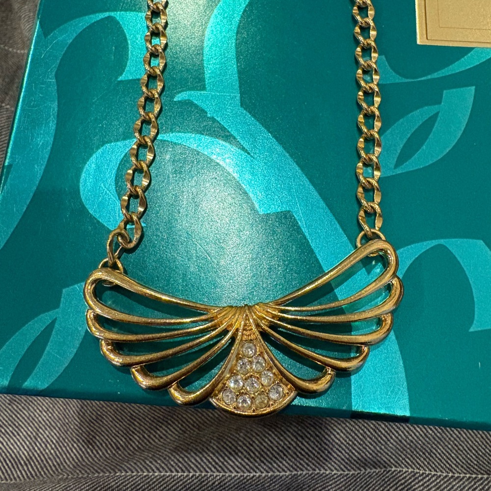Rare one of a kind vintage Elegant Gold tone Necklace with Pave Crystal Accents